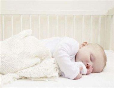 寶寶睡覺出汗多怎麼回事 寶寶睡覺出汗多怎麼辦