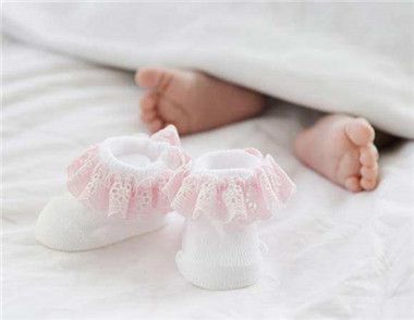 宝宝多大可以穿鞋 宝宝过早穿鞋有什么危害