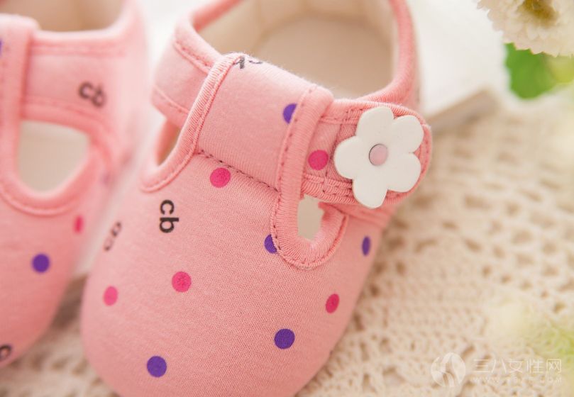 给宝宝挑鞋要注意些什么