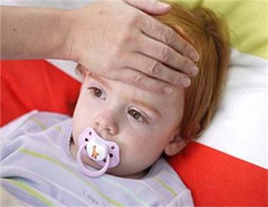 寶寶發燒怎麼護理 寶寶發燒吃什麼好