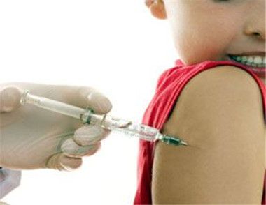 宝宝自费疫苗哪些必须打 宝宝打自费疫苗需要注意哪些事情