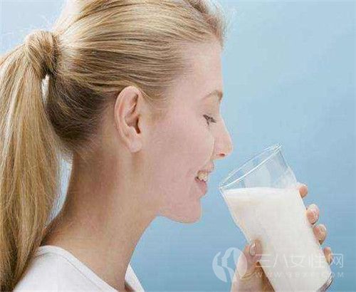 喝牛奶對女性有哪些好處 女性什麼時候喝牛奶好.jpg