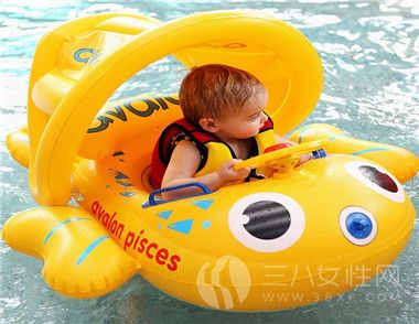 选择宝宝游泳圈的原则有哪些.jpg