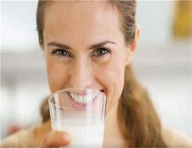 女人多喝牛奶有什么好处 女人应该喝什么牛奶