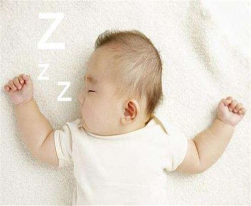 宝宝睡觉打鼾正常吗 宝宝睡觉打鼾怎么回事2.jpg
