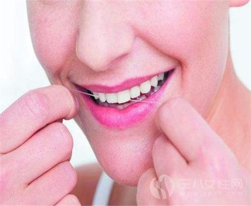 牙龈炎是怎么引起的 牙龈炎的症状有哪些.jpg