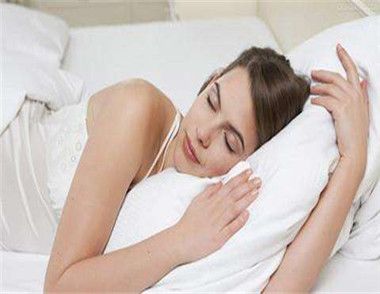 睡前如何护肤 睡前护肤正确的步骤是什么