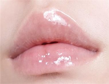 唇膜怎麼用 唇膜需要洗嗎