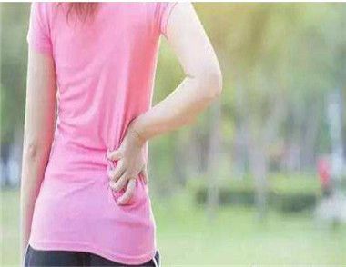 女性腰痛是什麼原因 腰痛的人注意了