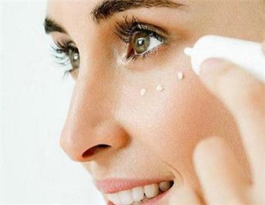 眼霜怎麼用好 眼霜在護膚的第幾步用