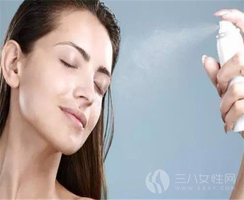 化妝水要用化妝棉嗎 化妝水的種類有哪些1.jpg
