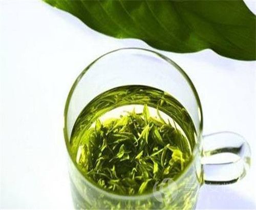 夏季喝绿茶的好处 夏季喝茶的禁忌事项2.jpg