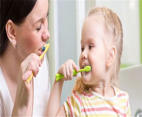 儿童蛀牙怎么办 牙齿护理要从小做起