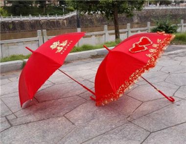 结婚为什么要打红伞 打红伞的一些事