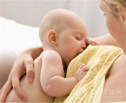 母乳喂养有什么好处 妈妈宝宝都获益2.jpg