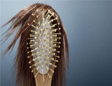 女性掉发严重的原因是什么 注意这4点拯救你的头发