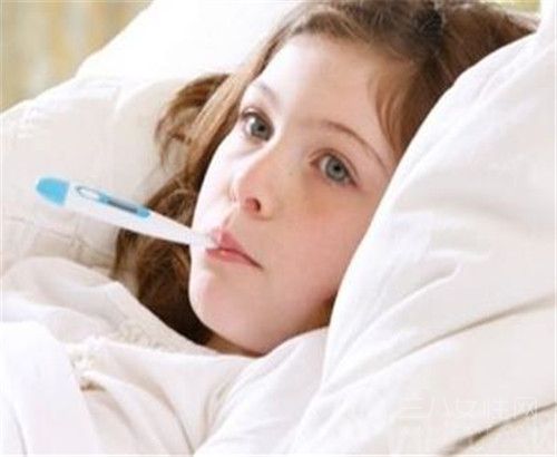 宝宝感冒的原因是什么 可引起哪些并发症1.jpg