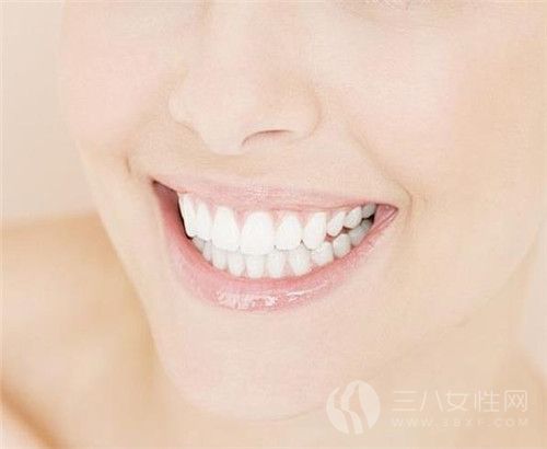 牙齿黄的原因是什么 怎么做能变白2.jpg