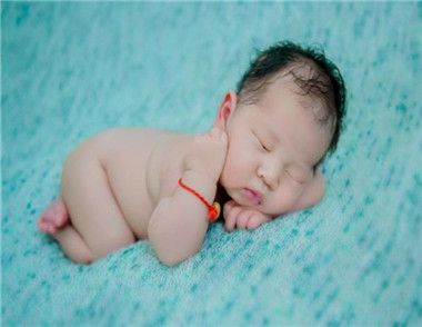 新生兒體溫受什麼影響 如何保持正常