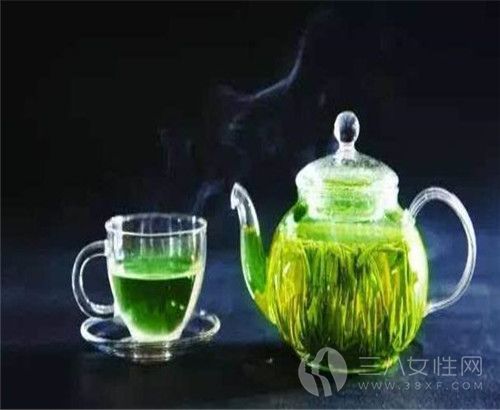 綠茶為什麼能減肥 和紅茶比怎麼樣1.jpg