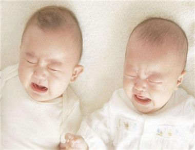 双胞胎产生原因是什么 机率是多大1.jpg