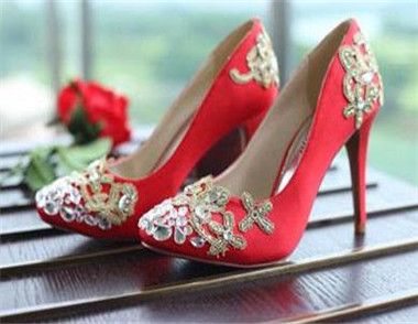新娘婚鞋有什么講究 必須是紅色嗎