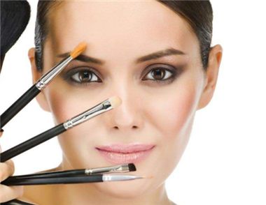 化妆常见误区 这4个会导致皮肤变差
