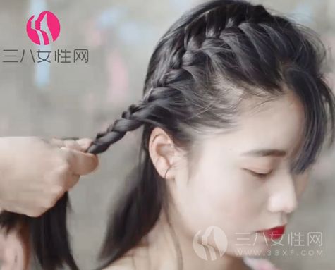 韩式少女发型怎么扎