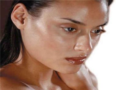 油性皮膚如何改善 卸妝要徹底