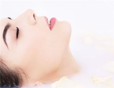 夏天怎样美白皮肤 全身肌肤美白的方法