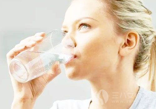 每天多喝水