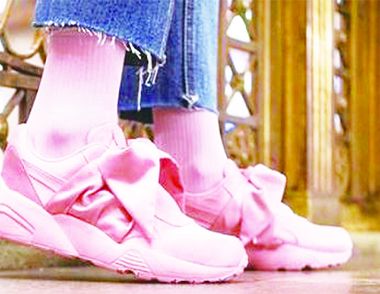 夏天浅粉色运动鞋搭配 浅粉色运动鞋怎么搭好看