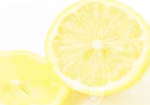 自制柠檬祛斑面膜