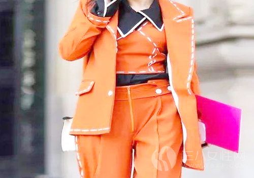 橙色襯衫配西裝外套