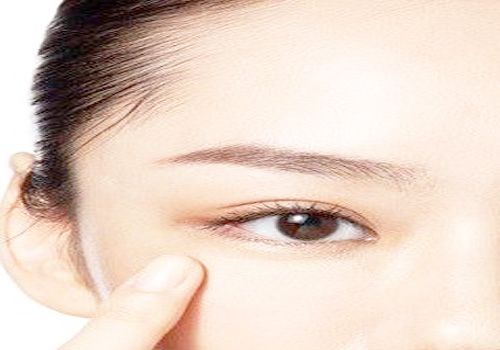 眼霜正确使用方法 眼部保养的误区