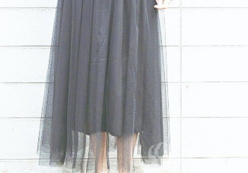 黑色半身裙