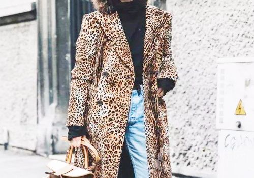 豹紋外套+高領毛衣