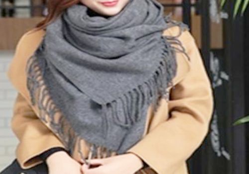冬季黄皮女生适合的围巾颜色 时髦保暖还显白