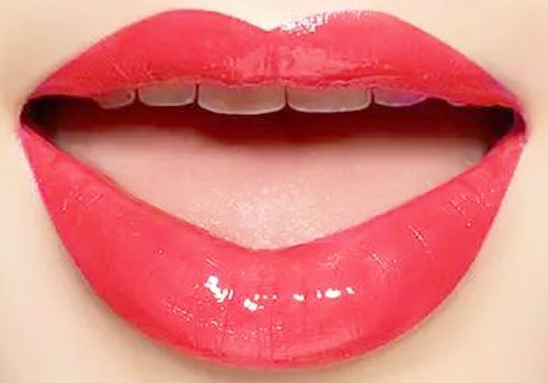 哑光唇膏和口红的区别 正确涂抹口红的步骤