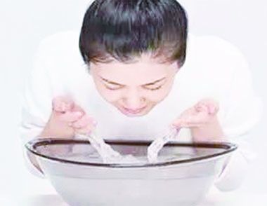 白醋洗脸的正确方法 使用白醋洗脸的功效
