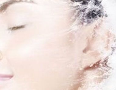 爽膚水和柔膚水的區別 如何使用柔膚水與爽膚水