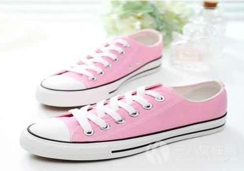 粉色鞋子搭配
