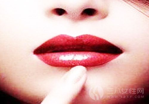 唇色深如何改善有哪些比较好用的唇膜 三八女性网