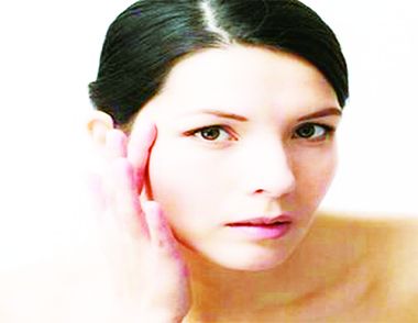 臉粗糙怎麼才能變細膩 什麼原因導致的肌膚粗糙