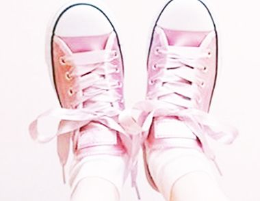 粉色鞋配什么袜子好看？