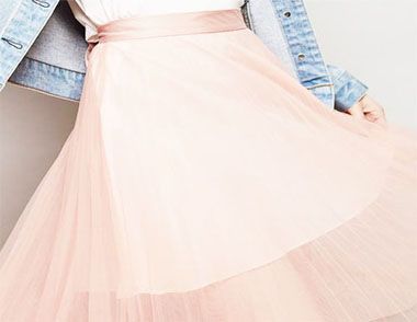 粉白色网纱裙怎么搭配