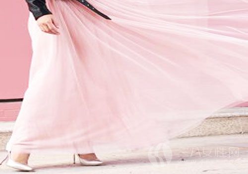 粉白色网纱裙