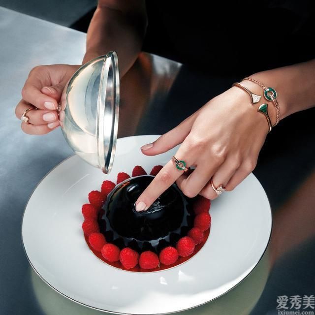 穿衣服没设计构思应该怎么办?冲着这类配搭模版,还可以穿出完美产品造型设计