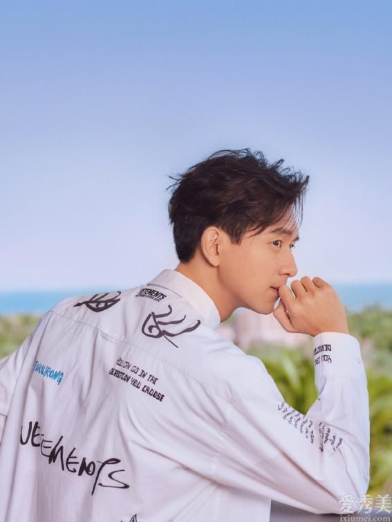 VETEMENTS专享白衬衣“现男友”——李现