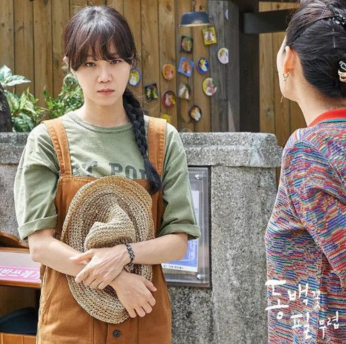 孔孝真《山茶花开时》热映 看了都想有着山茶花的衣柜!